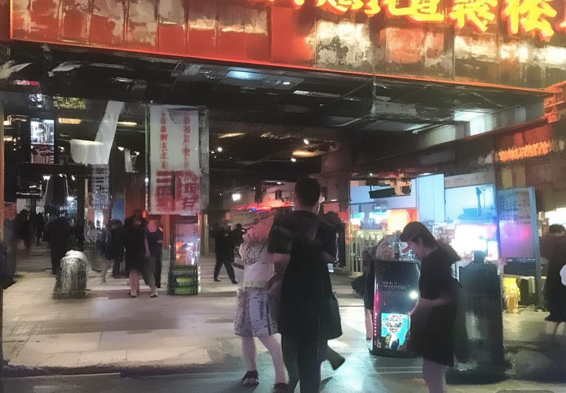 光荣惠灵顿VS凤凰：激情对决，战术分析与赛后反思