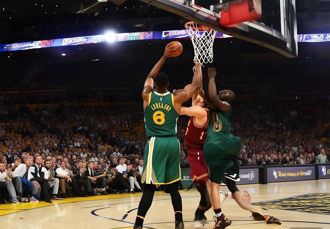 2017NBA总决赛：勇士逆转骑士，系列赛首战告捷，库里杜兰特闪耀全场(图3)